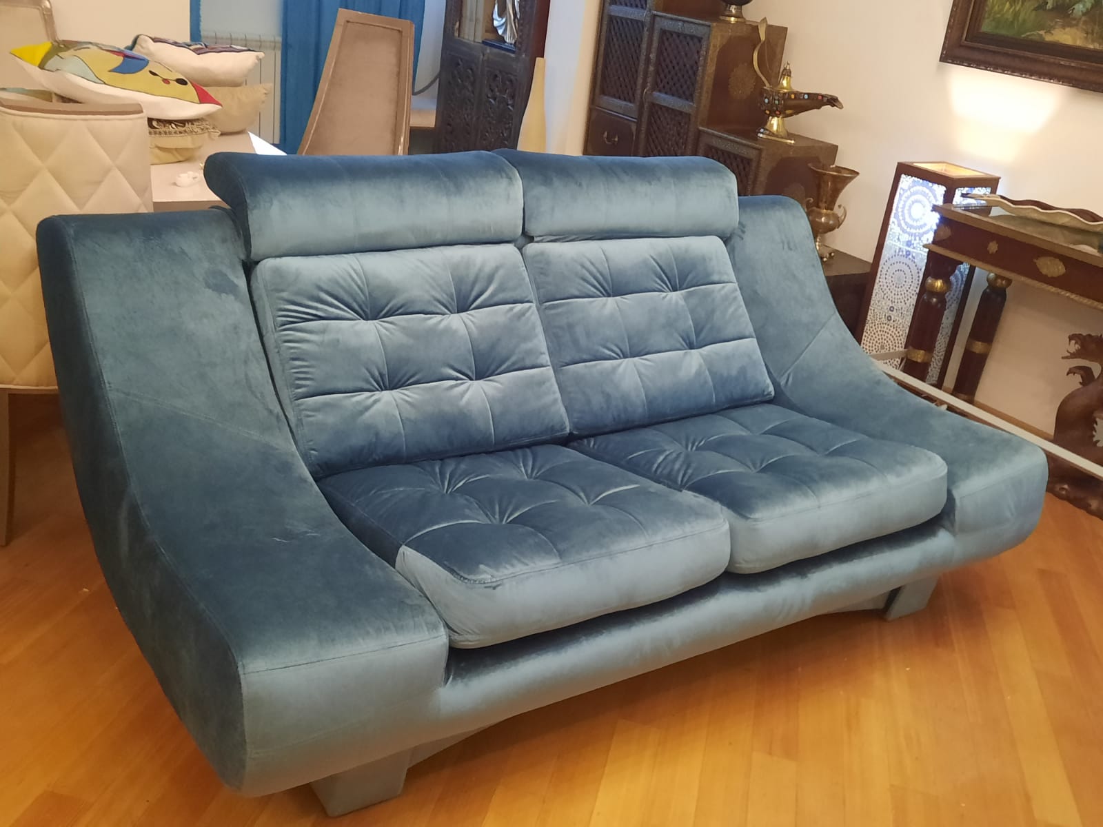 Обивка дивана на дому. Белокаменная